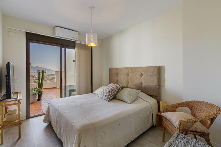 Image No.9-2 Bed Apartment for sale