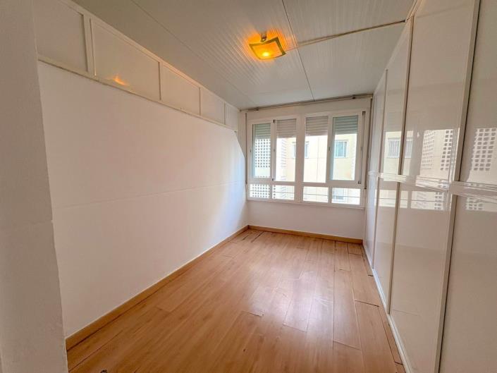 Image No.16-3 Bed Apartment for sale