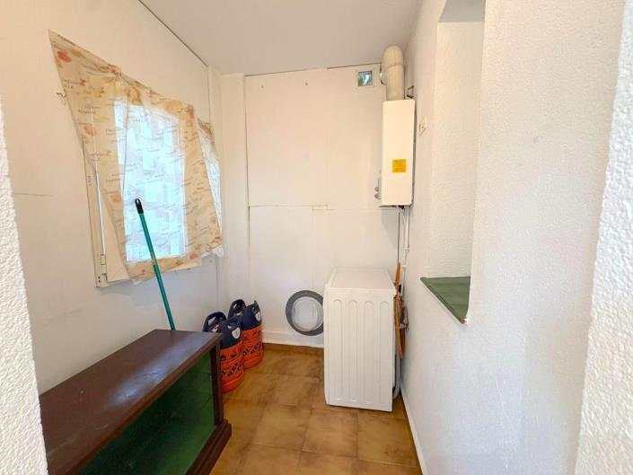 Image No.18-3 Bed Apartment for sale