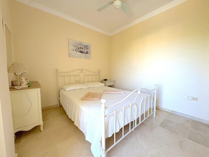 Image No.15-3 Bed Apartment for sale