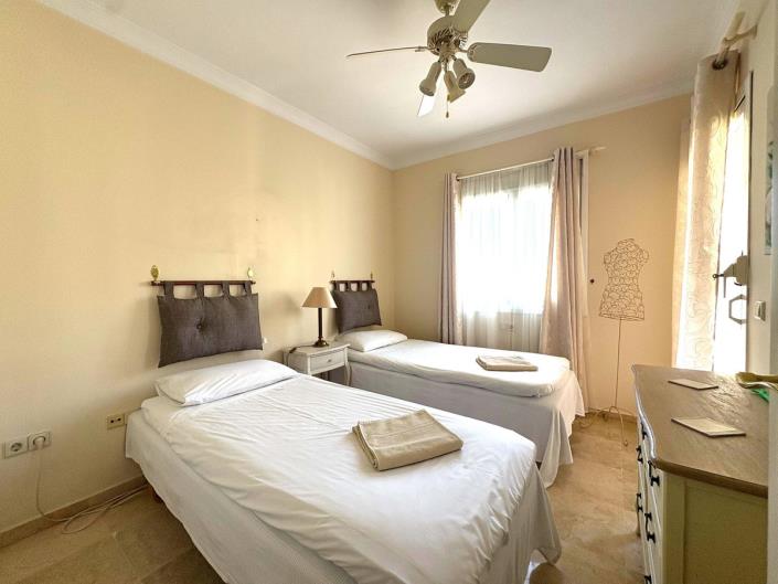 Image No.17-3 Bed Apartment for sale