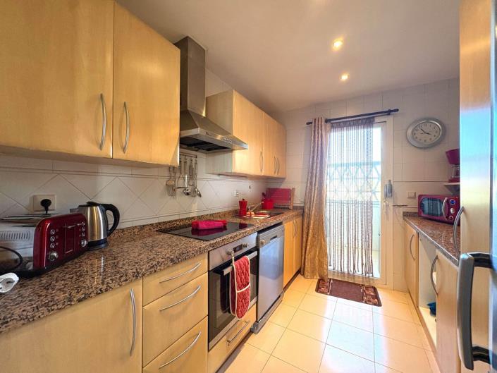 Image No.20-3 Bed Apartment for sale