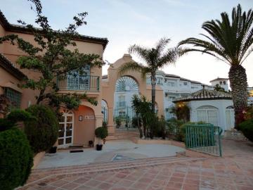 22-bcf8e6250e0bab365f900a8ac31ac040