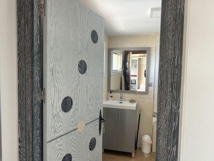 Image No.10-Studio for sale