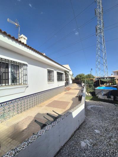 Image No.43-5 Bed Villa / Detached for sale