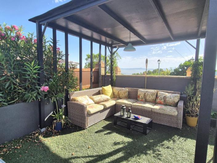 Image No.48-5 Bed Villa / Detached for sale