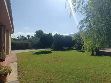 8-e64a9055bba3e77ac8aca3b893cdf826