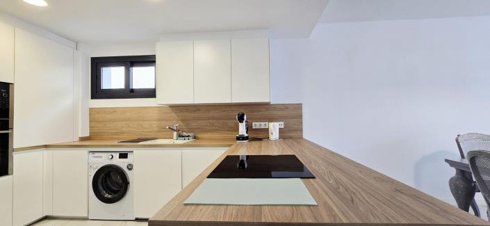 Image No.12-3 Bed Townhouse for sale