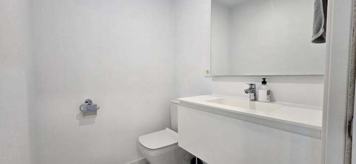 Image No.13-3 Bed Townhouse for sale