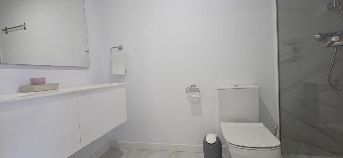 Image No.18-3 Bed Townhouse for sale