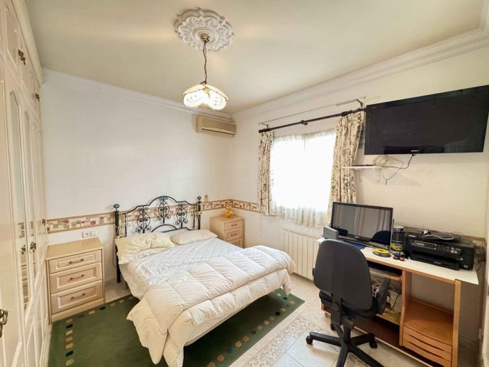 Image No.27-3 Bed Villa / Detached for sale