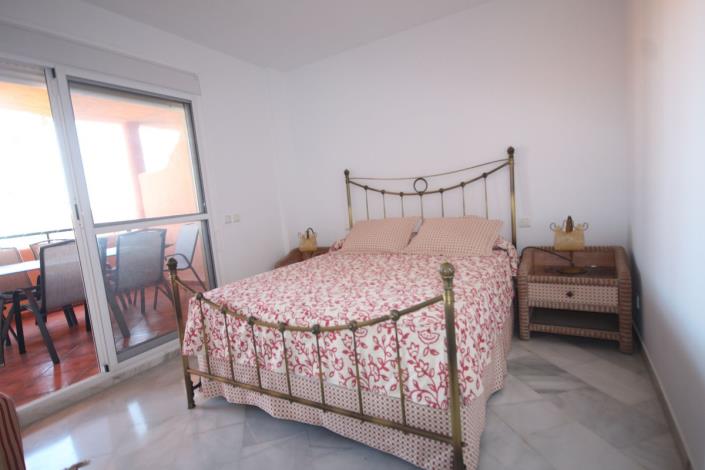 Image No.20-3 Bed Apartment for sale