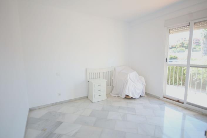 Image No.25-3 Bed Apartment for sale