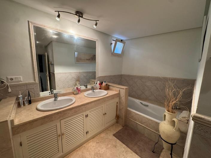 Image No.7-2 Bed Apartment for sale