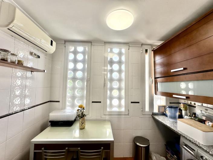 Image No.12-3 Bed Apartment for sale