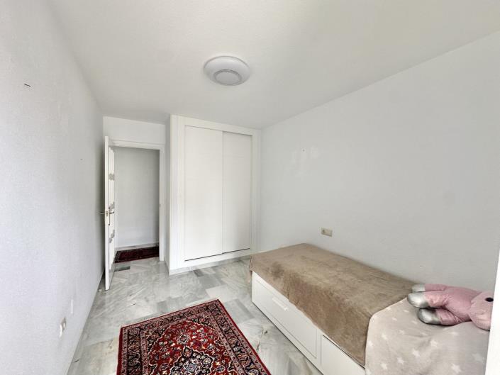 Image No.22-3 Bed Apartment for sale