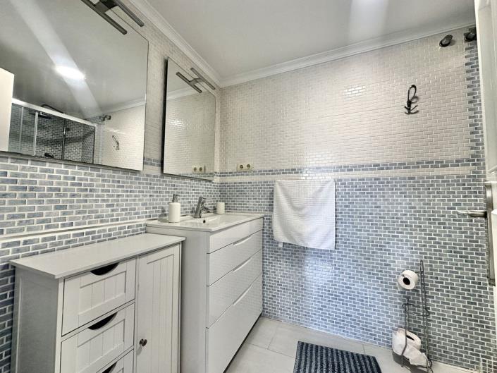 Image No.23-3 Bed Apartment for sale