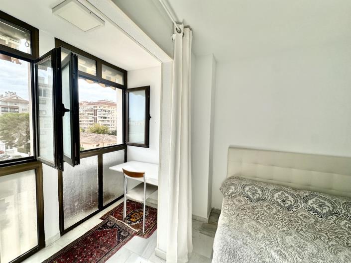 Image No.27-3 Bed Apartment for sale