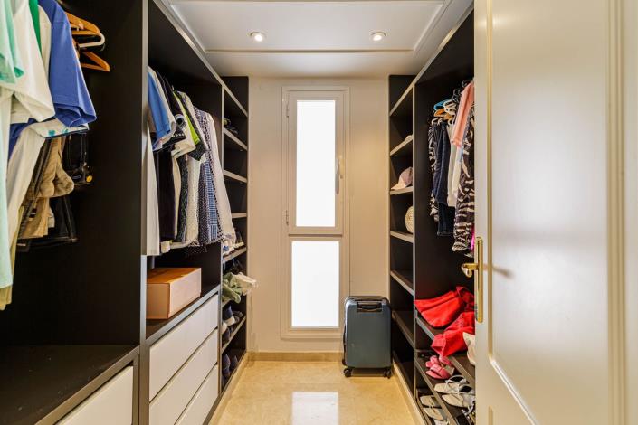 Image No.9-3 Bed Apartment for sale