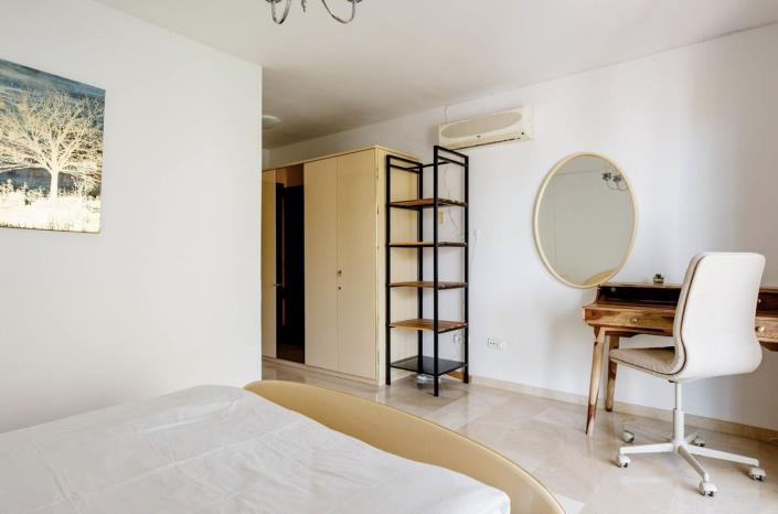 Image No.27-5 Bed Villa / Detached for sale