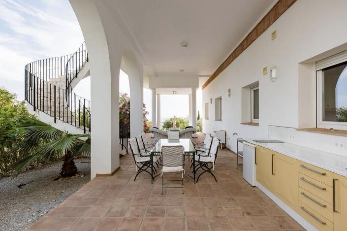 Image No.32-5 Bed Villa / Detached for sale