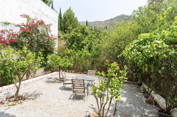 Image No.45-5 Bed Villa / Detached for sale