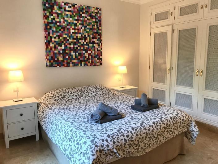 Image No.24-3 Bed Apartment for sale