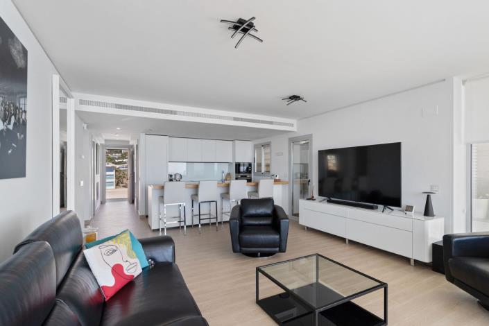 Image No.19-3 Bed Apartment for sale