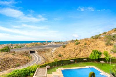 11-20939a0134ad724a8cb2a801094d15a4