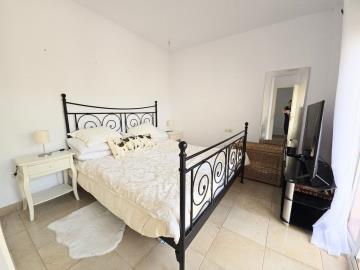 11-20939a0134ad724a8cb2a801094d15a4