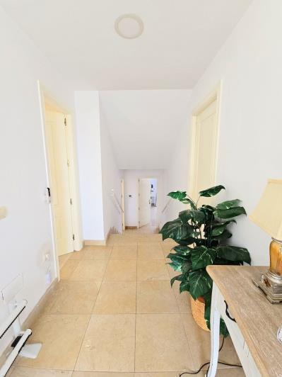 Image No.13-4 Bed Villa / Detached for sale