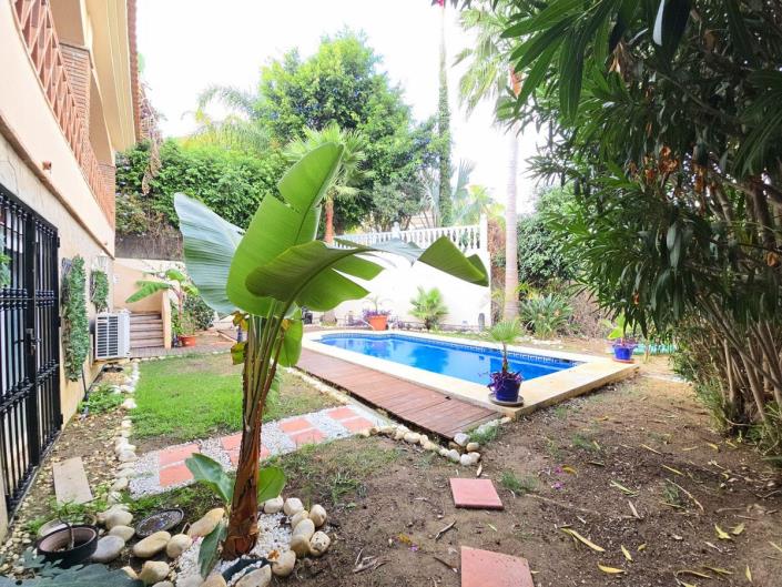 Image No.14-4 Bed Villa / Detached for sale