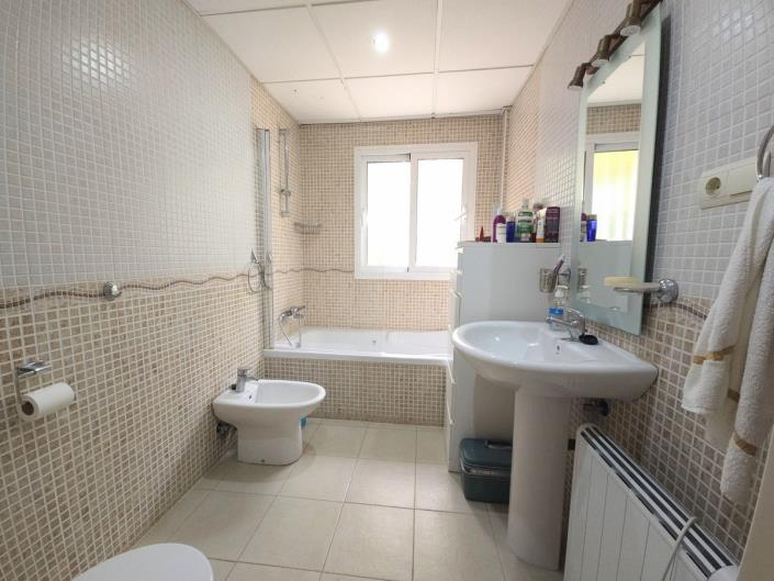 Image No.25-4 Bed Villa / Detached for sale