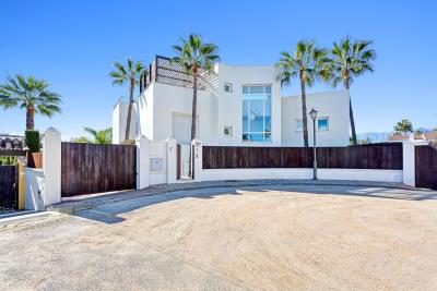 2-5bd7b9d04b45e33852eaf0ec6670150d