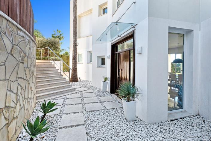 Image No.3-4 Bed Villa / Detached for sale