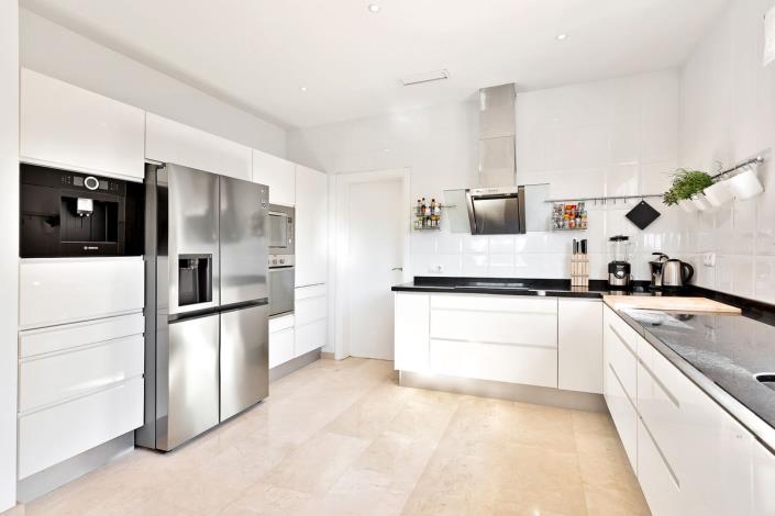 Image No.14-4 Bed Villa / Detached for sale