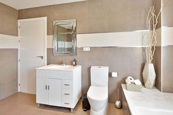 Image No.35-4 Bed Villa / Detached for sale