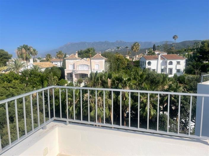 Image No.41-4 Bed Villa / Detached for sale