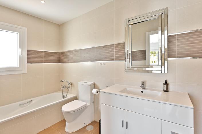 Image No.51-4 Bed Villa / Detached for sale