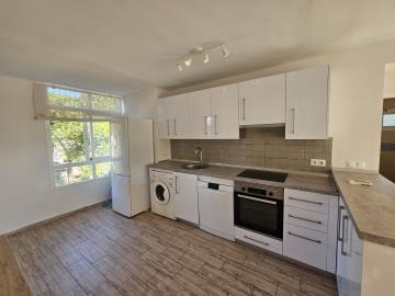 8-486e0113f924038db3f76992aac3bb44