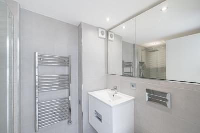 4-498bdfab4a7fcf25df40c2176acd63a0