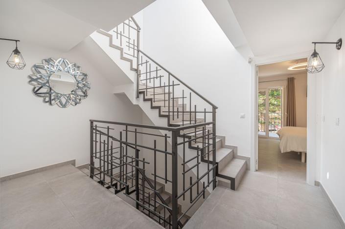 Image No.21-3 Bed Townhouse for sale