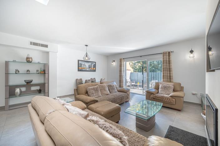 Image No.31-3 Bed Townhouse for sale