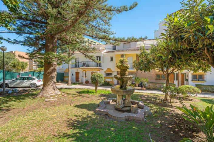 Image No.48-3 Bed Townhouse for sale