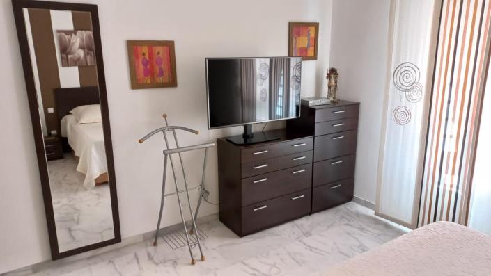 Image No.18-3 Bed Apartment for sale