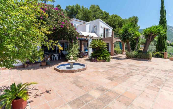 Image No.10-5 Bed Villa / Detached for sale