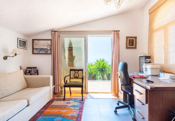 Image No.11-5 Bed Villa / Detached for sale