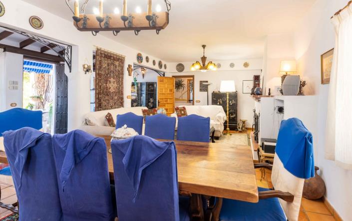 Image No.24-5 Bed Villa / Detached for sale