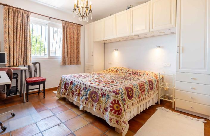 Image No.29-5 Bed Villa / Detached for sale