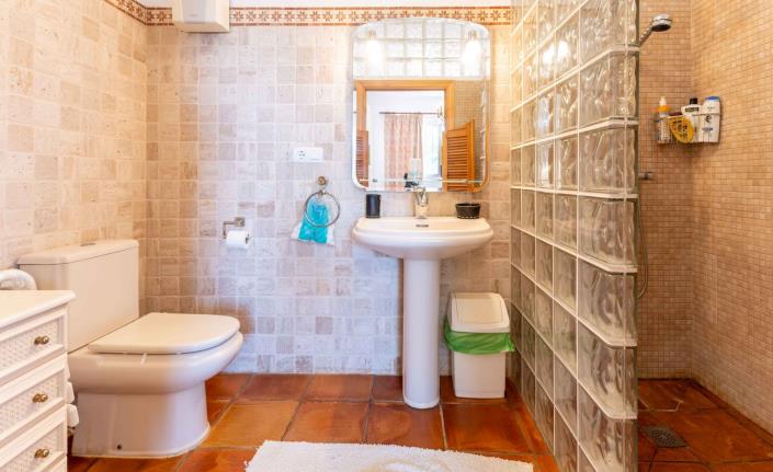 Image No.30-5 Bed Villa / Detached for sale